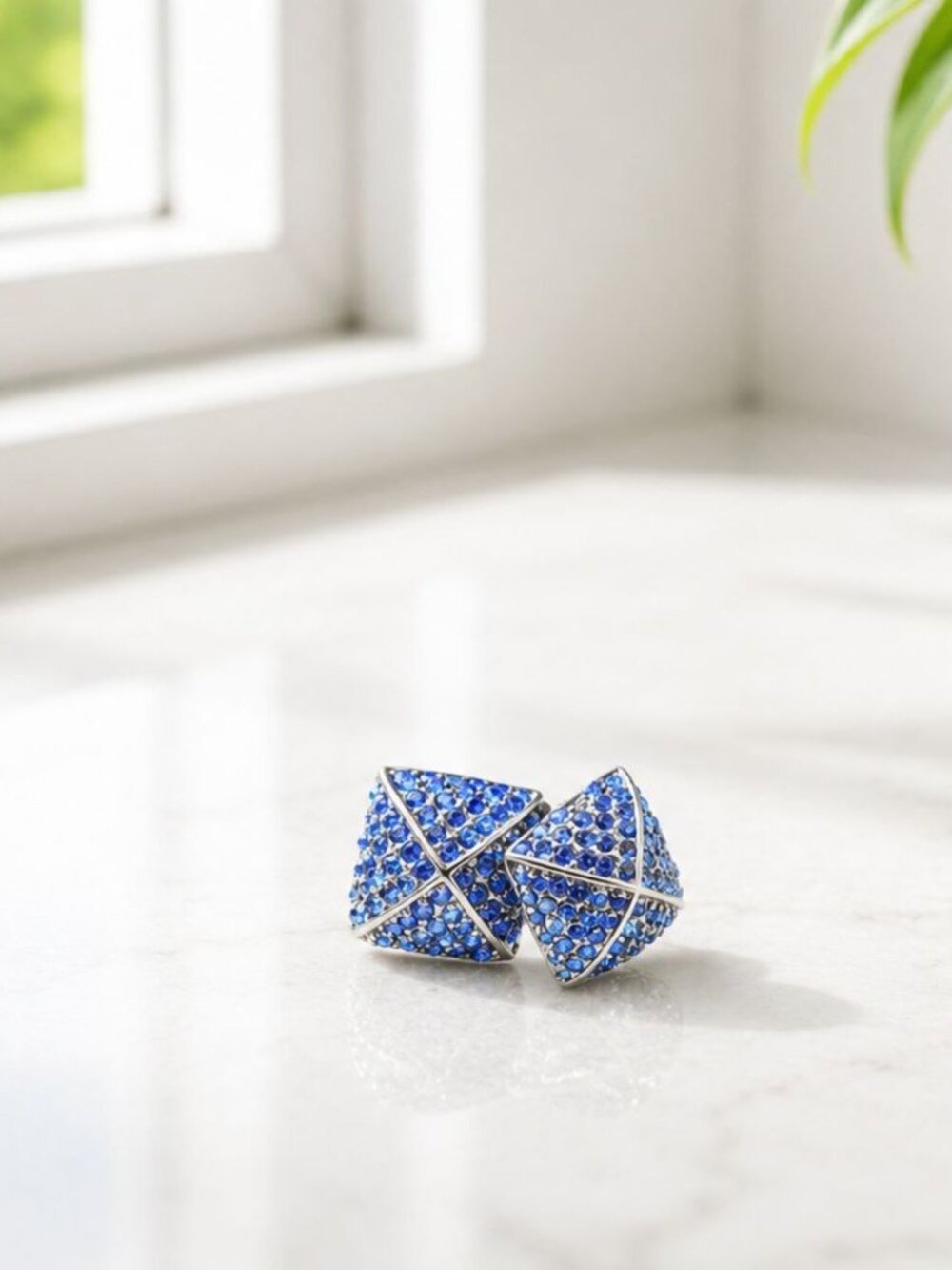 Blue Rhinestone Square Stud Earrings With Silver-Tone Metal Vintage Glam Look 1c